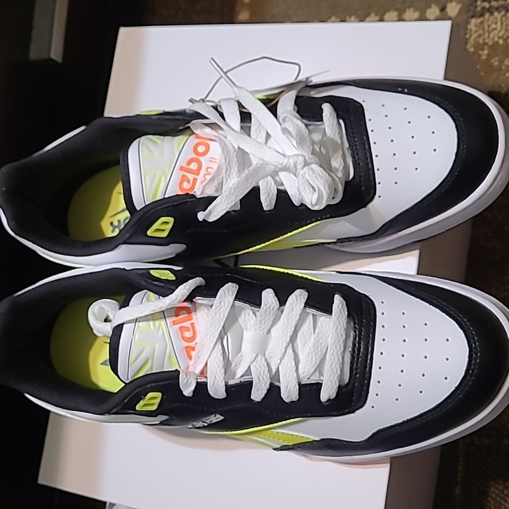 Unisex  Reebok BB 4000 II Shoes